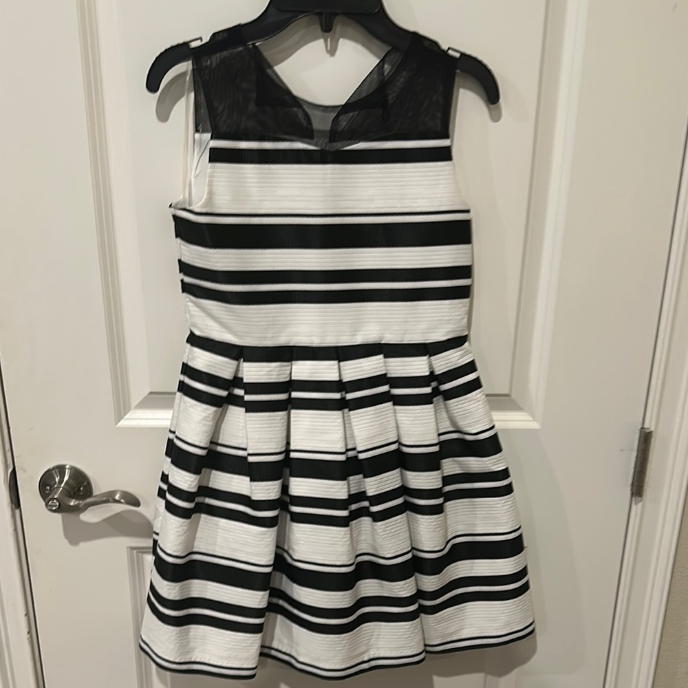 Pippa Julie Little Girls Black & White Dress Size 12